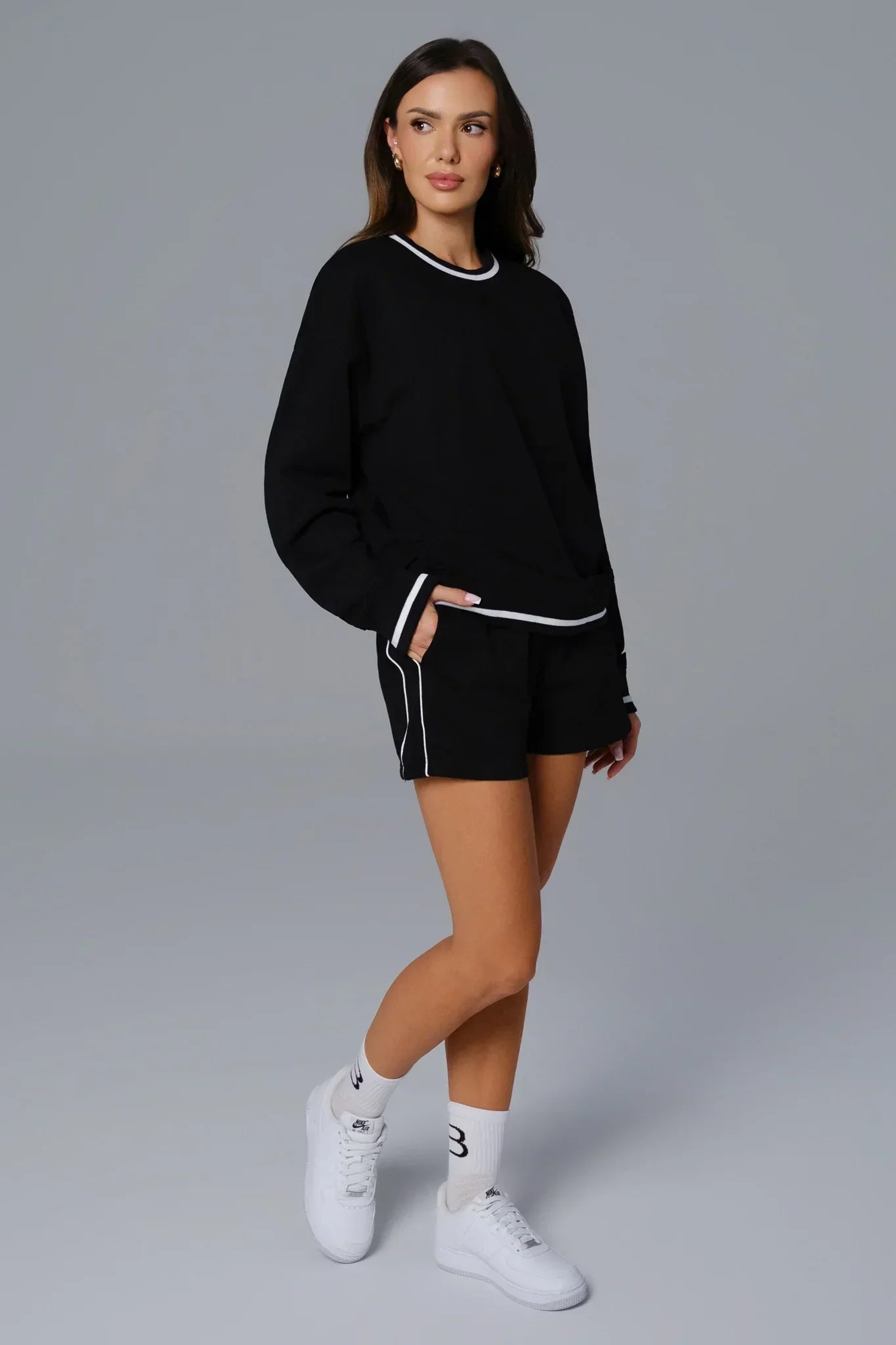Shelly Oversized Sweatshirt - Black - Maison and Aurora