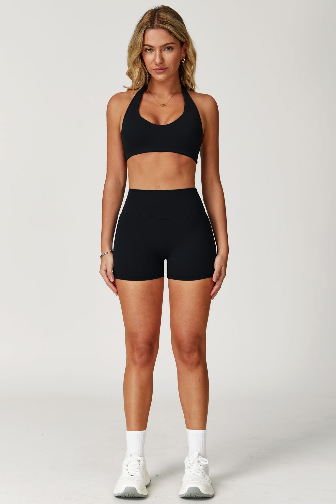 Amy Halter Sports Bra - Black - Maison and Aurora
