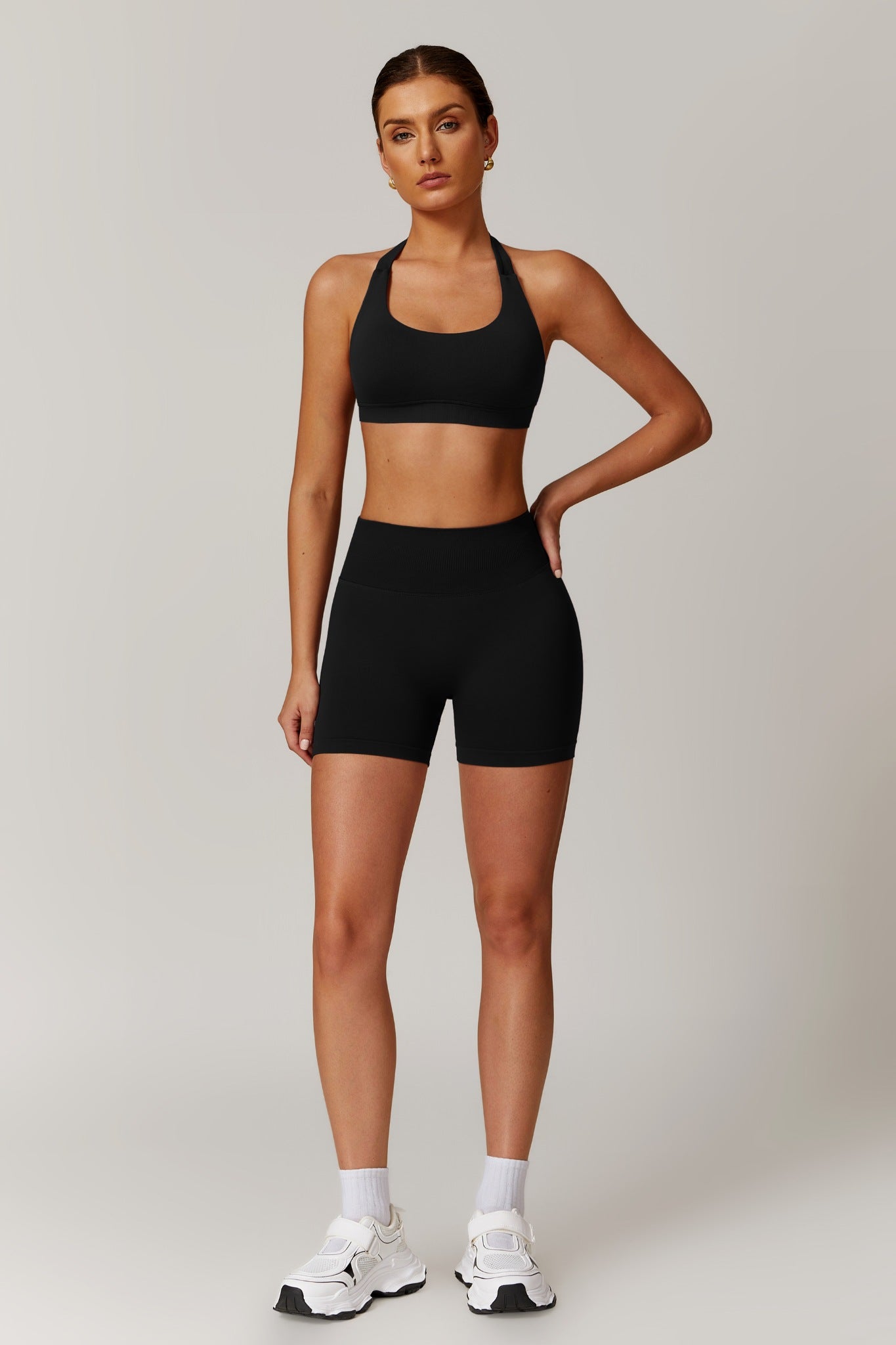 Aurora Backless Sports Bra - Black - Maison and Aurora