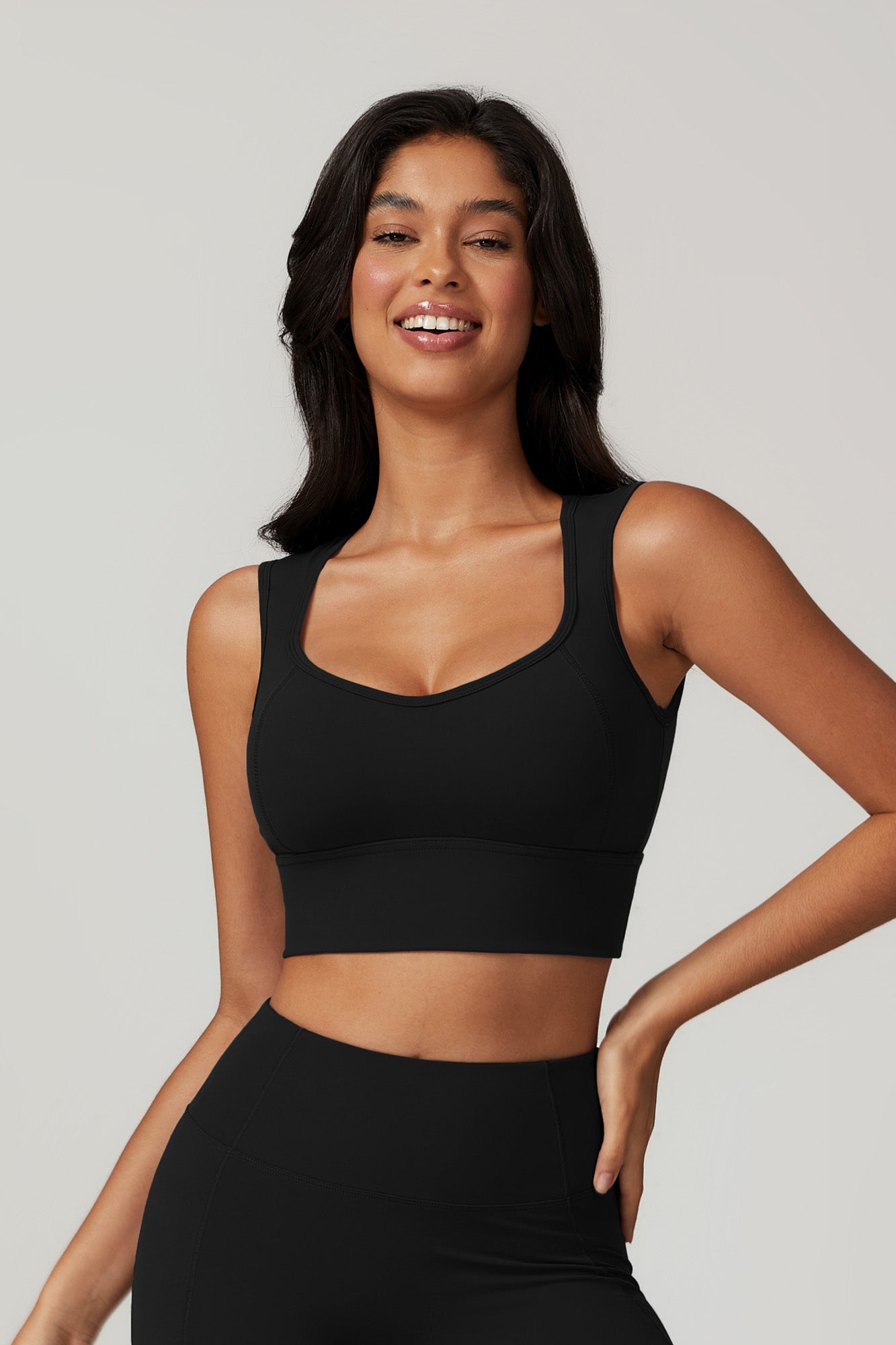 Isla Plunge Sports Bra - Black - Maison and Aurora
