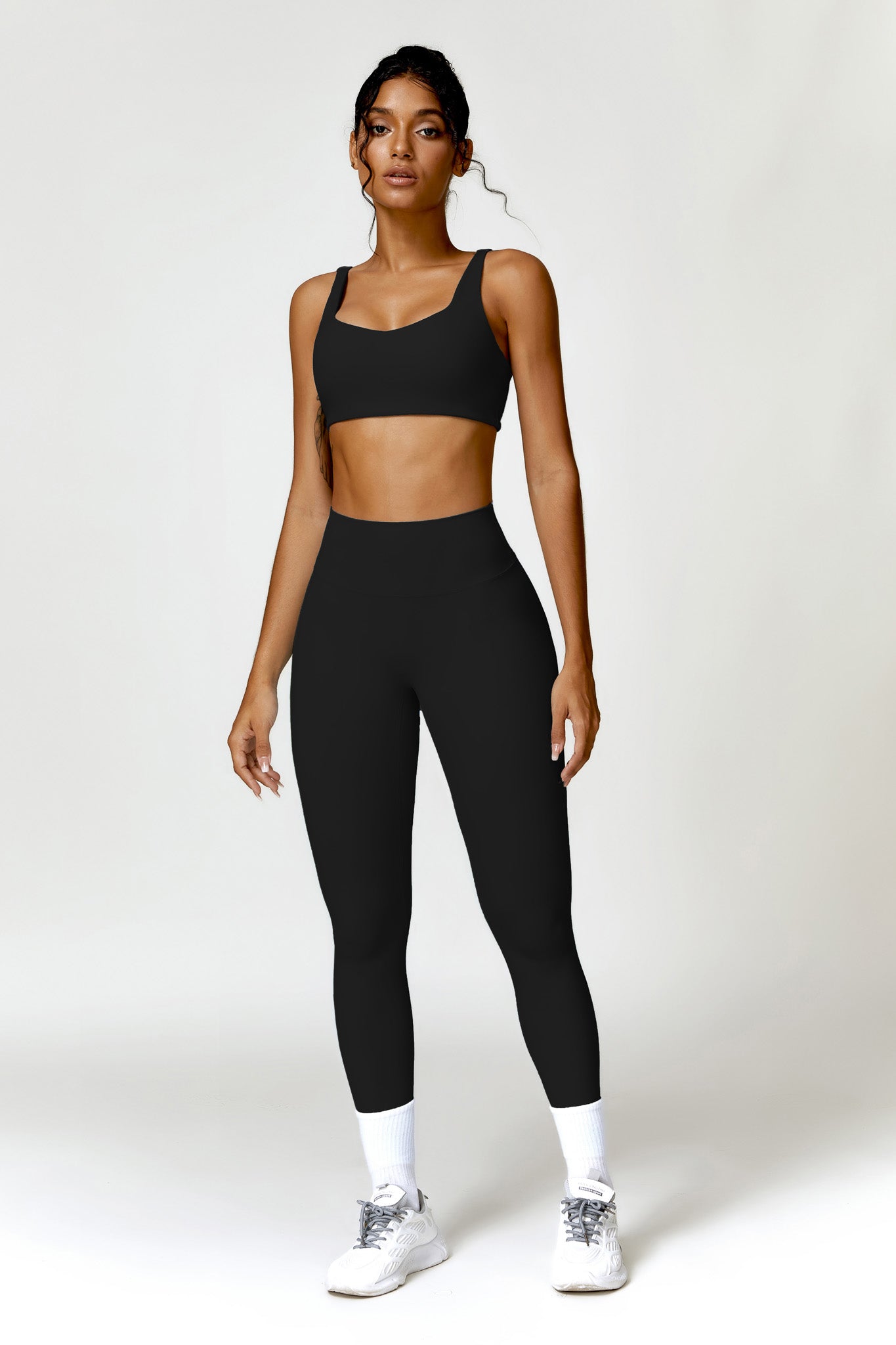 Madeline Sports Bra - Black - Maison and Aurora