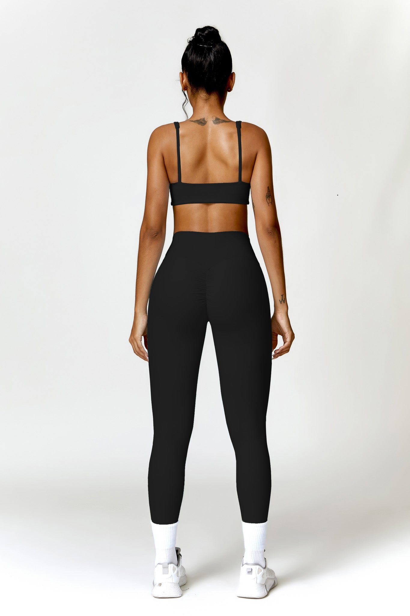 Madeline Sports Bra - Black - Maison and Aurora