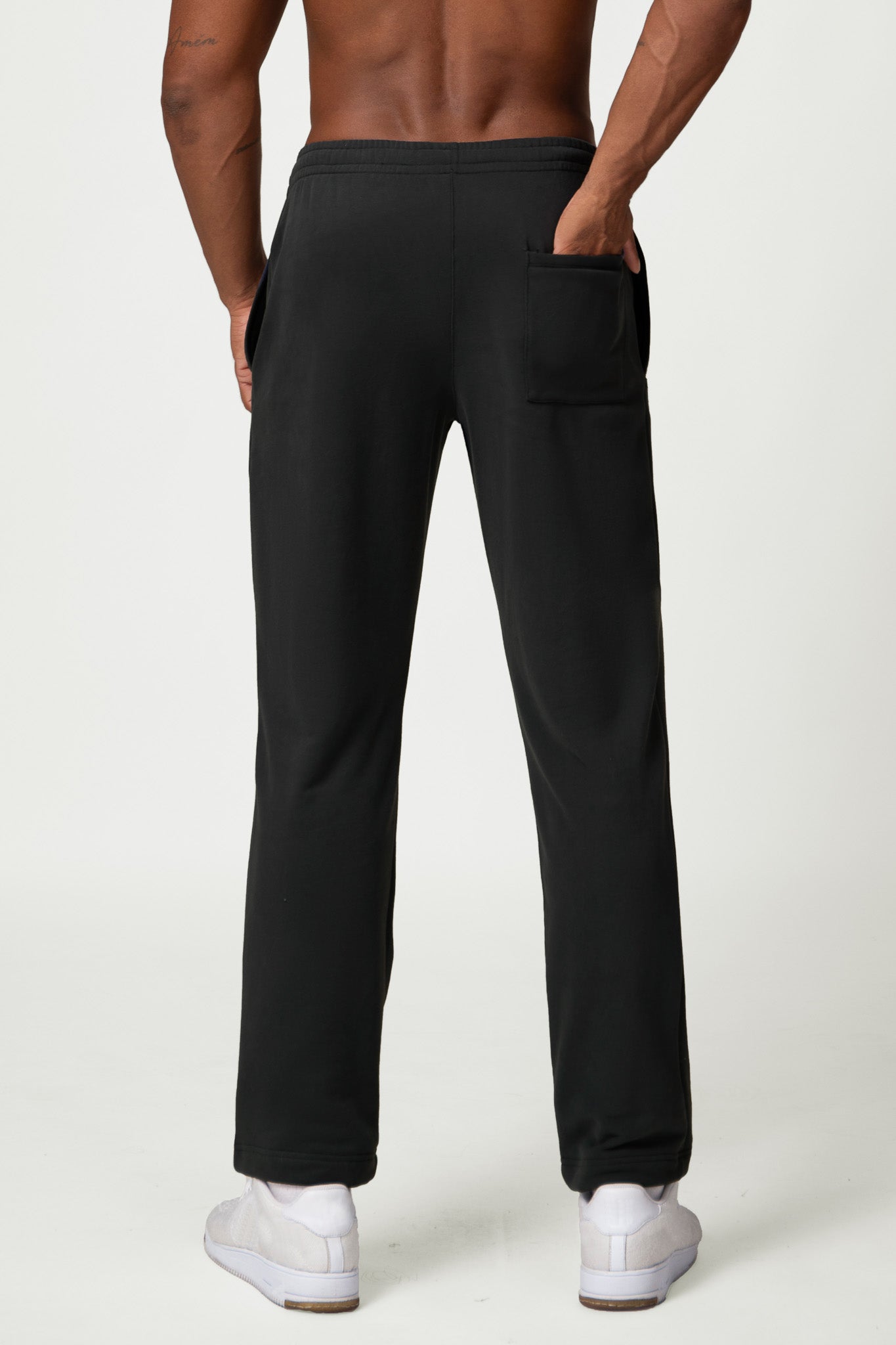 Northfit Sweatpants - Black - Maison and Aurora