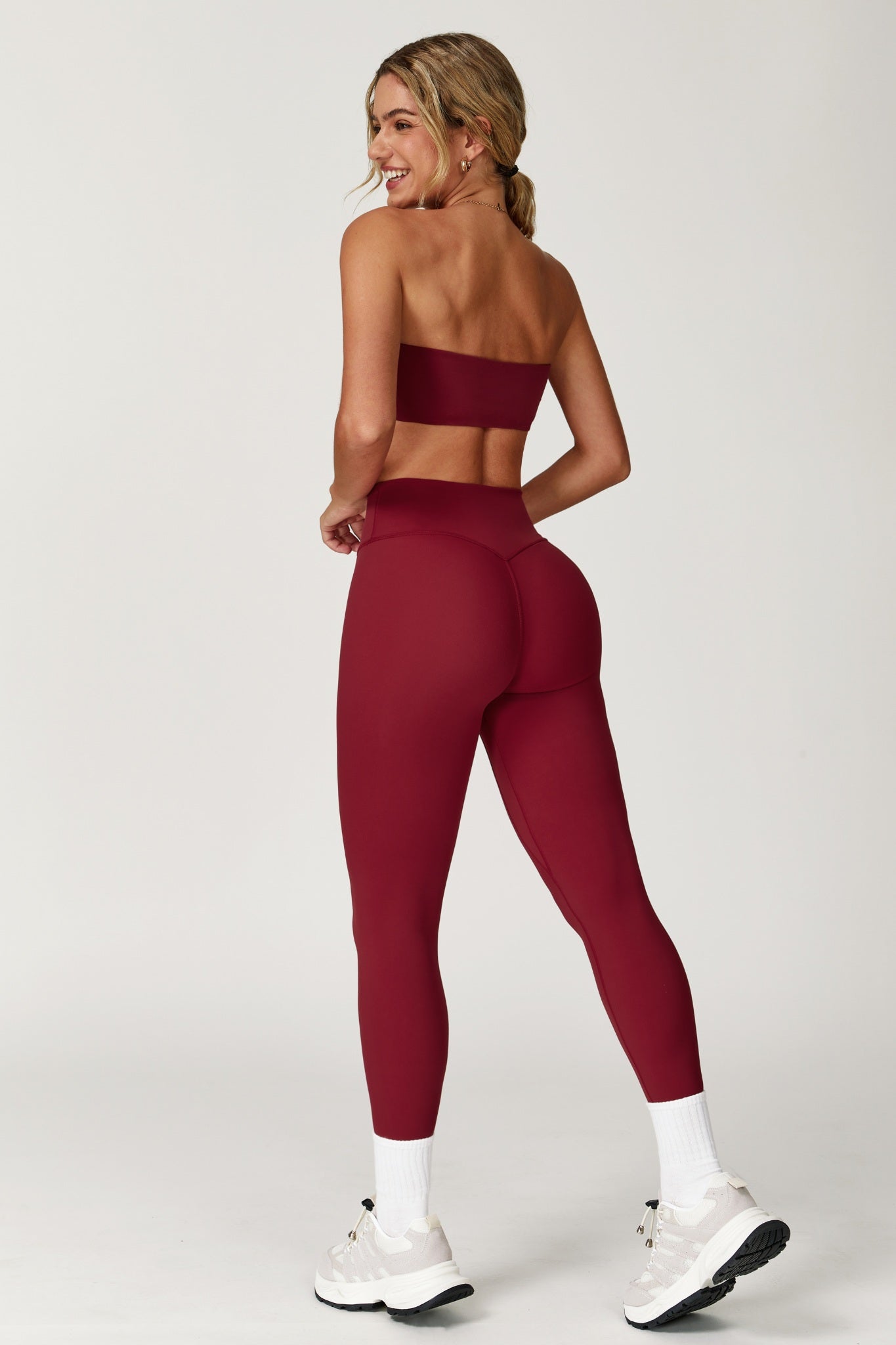 Harper Sports Bra - Maroon - Maison and Aurora