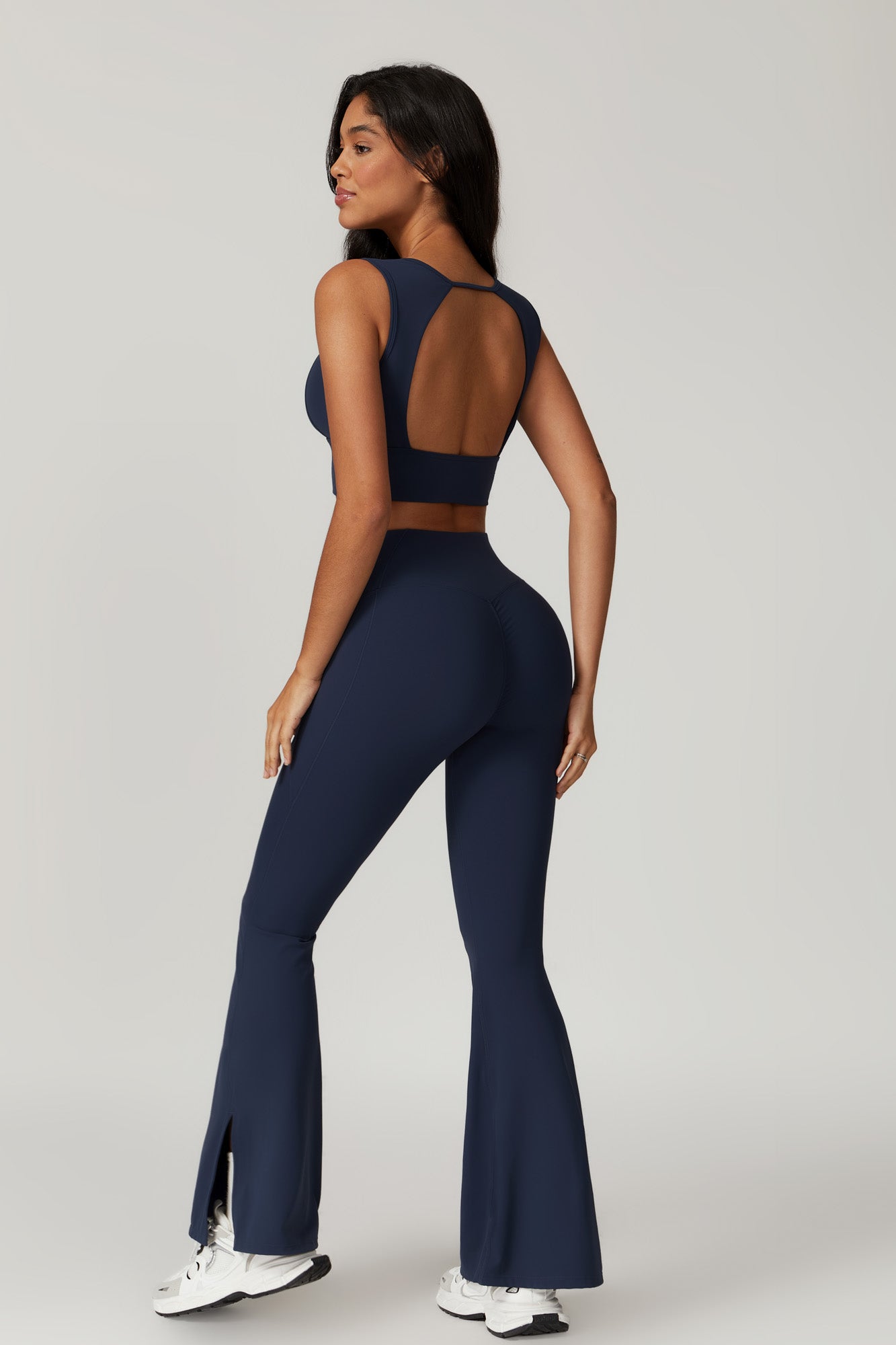 Isla Plunge Sports Bra - Navy - Maison and Aurora