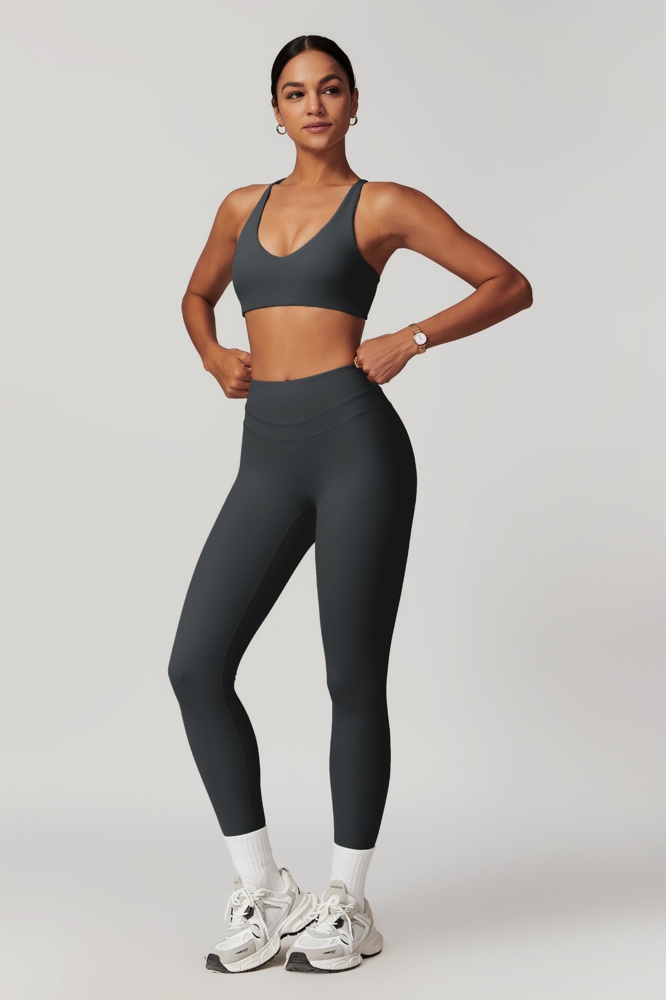 Alexa Sports Bra - Onyx - Maison and Aurora