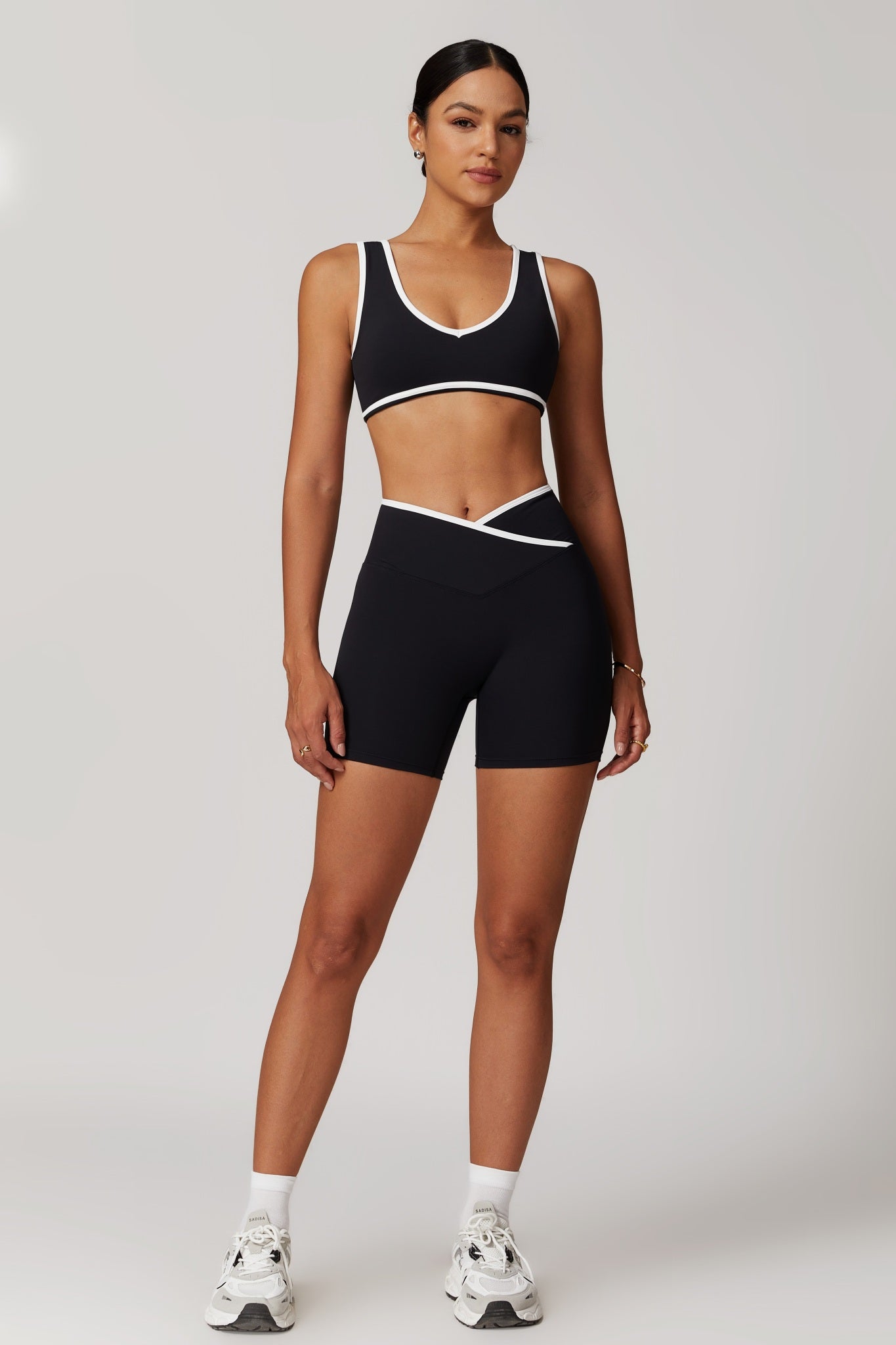 Angel Sports Bra - Black - Maison and Aurora