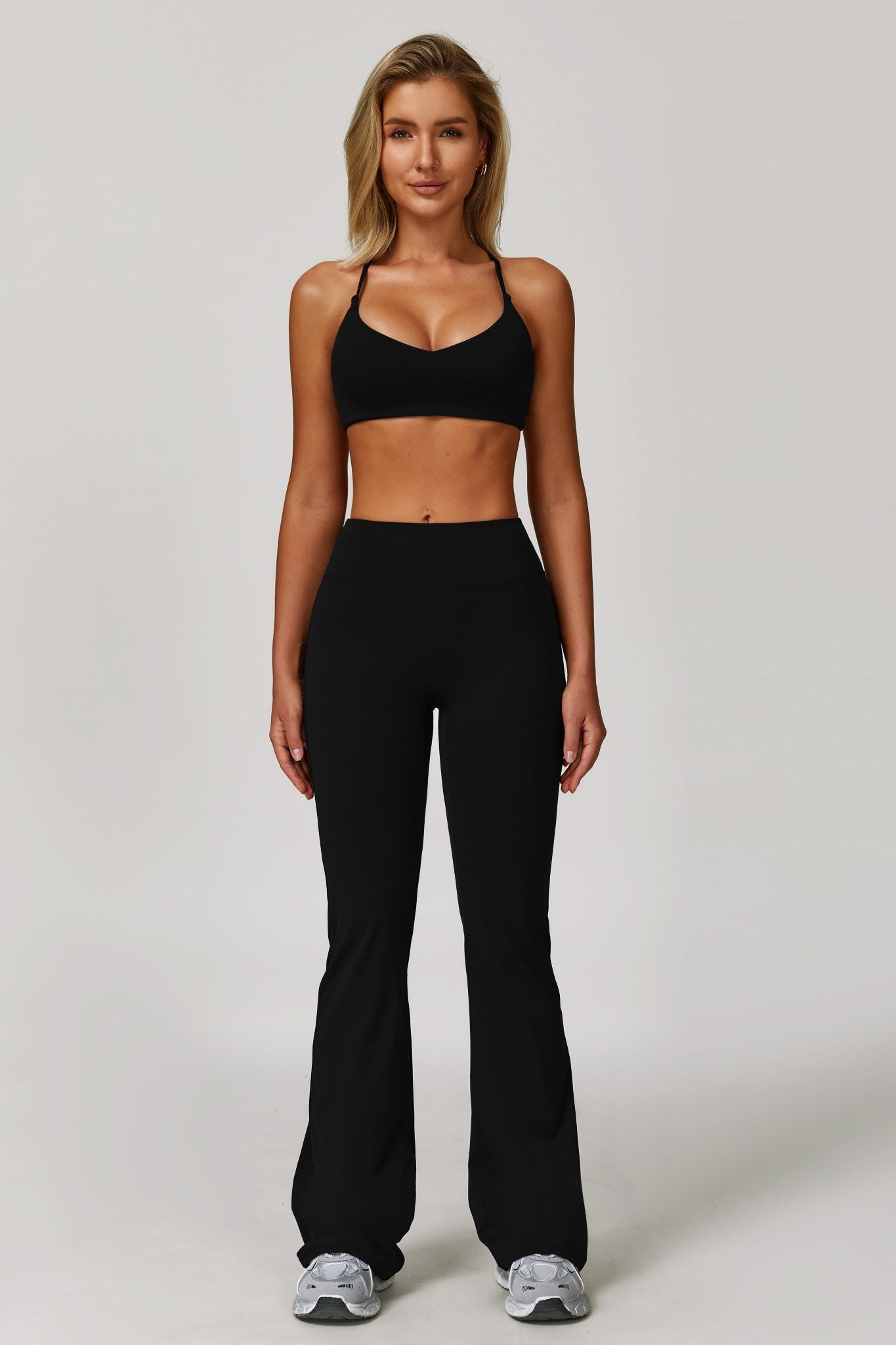 Sahara Sports Bra - Black - Maison and Aurora