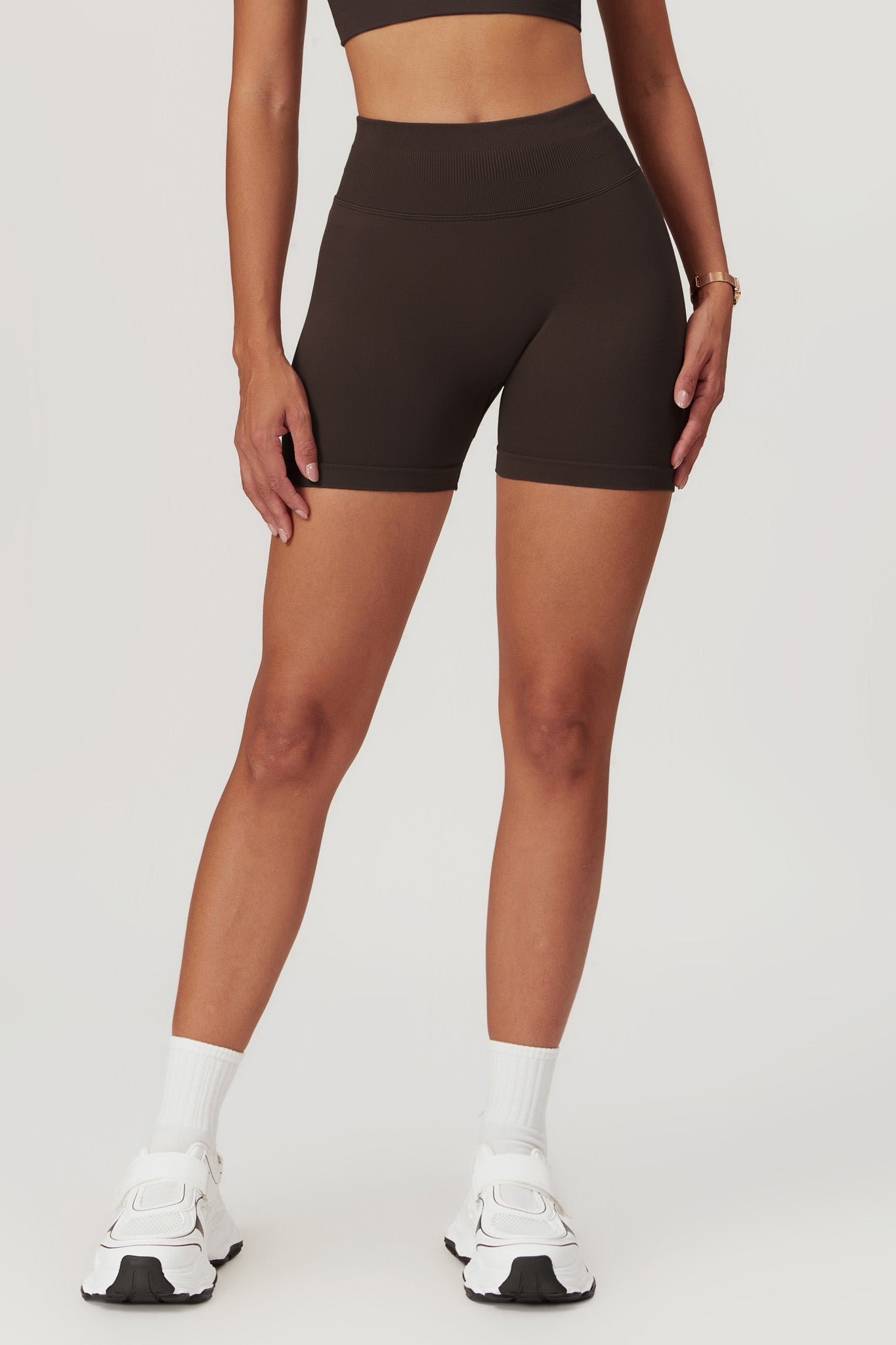 Avery Shorts - Dark Brown