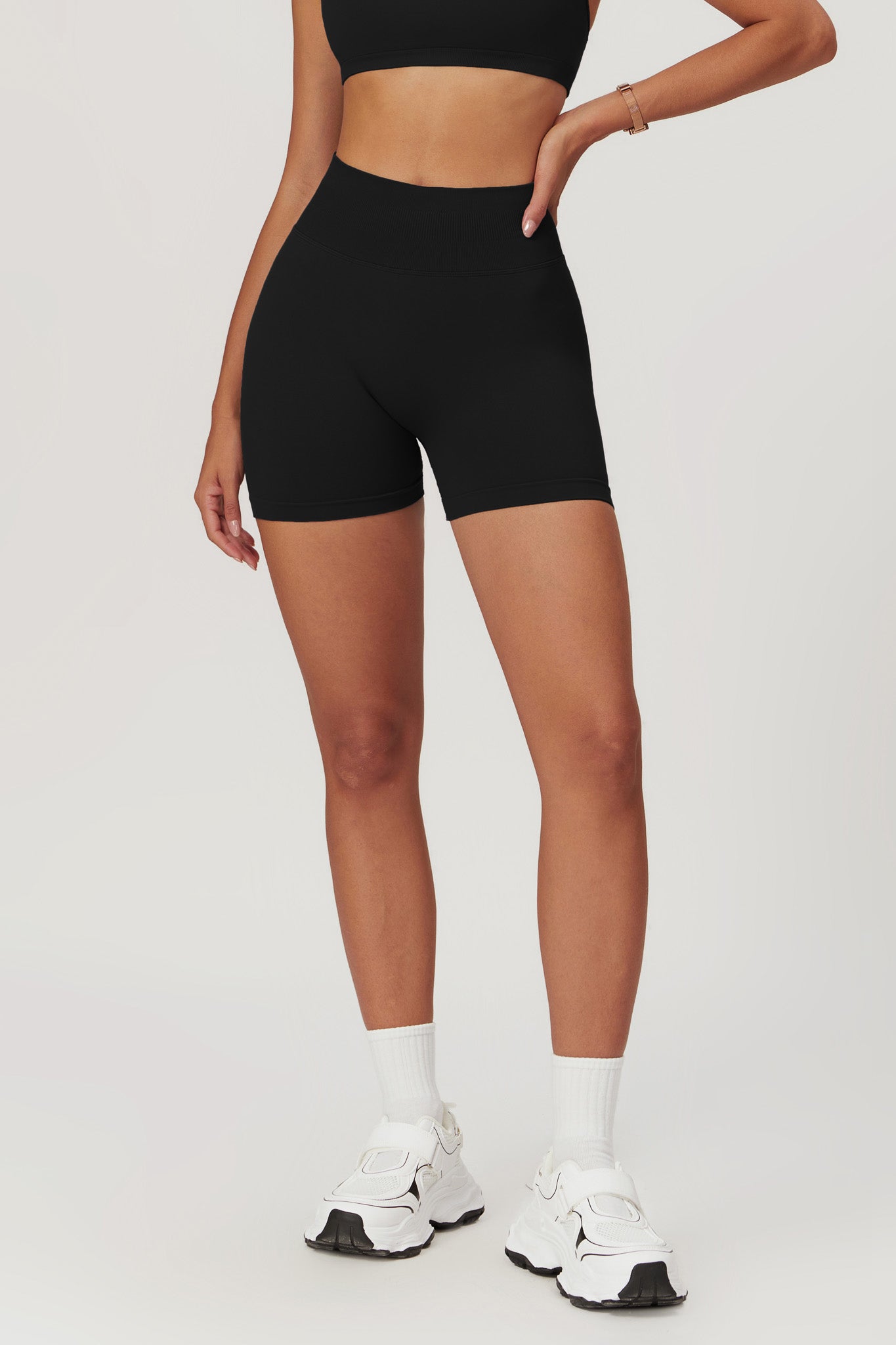 Avery Shorts - Black