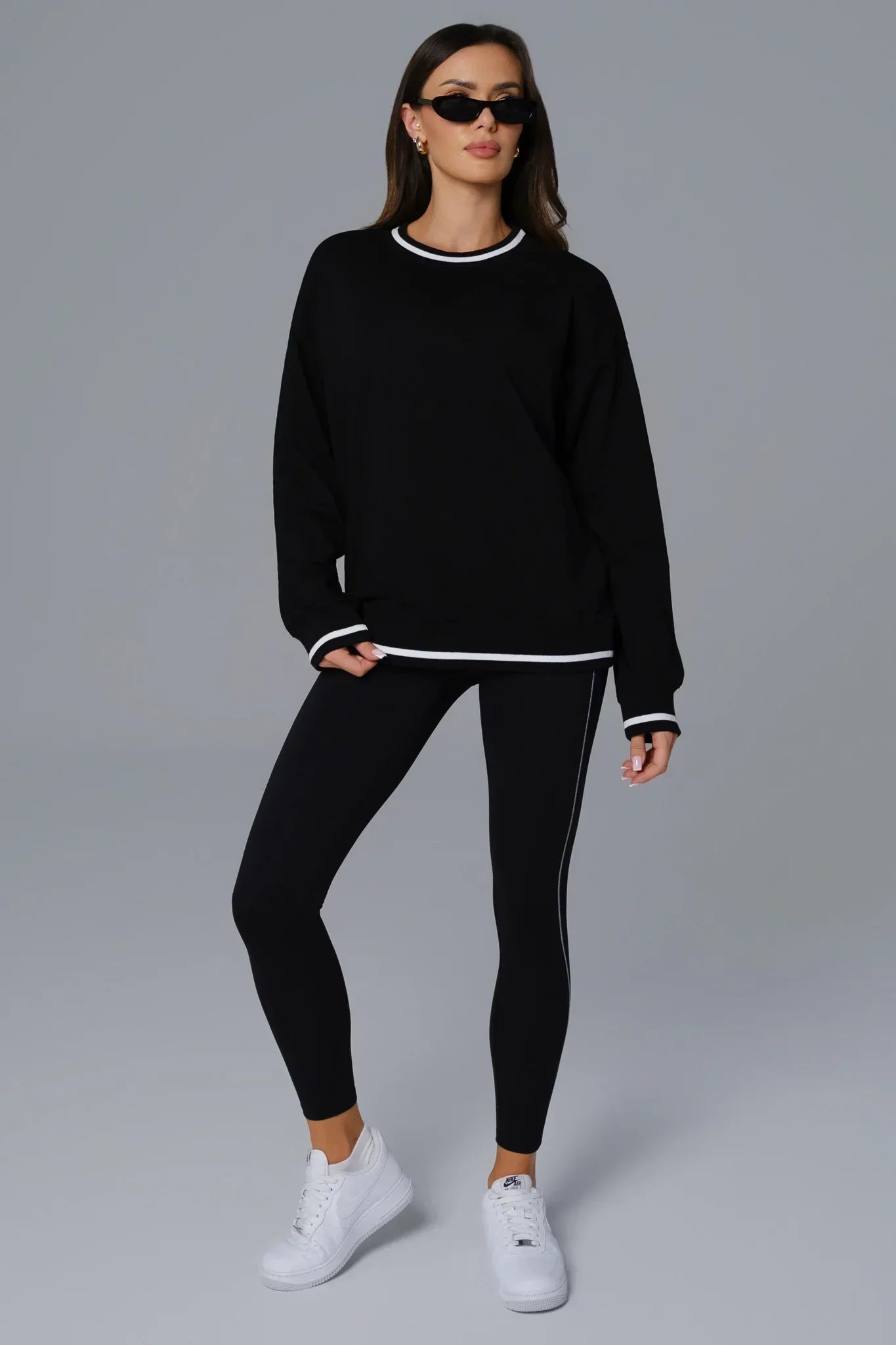 Shelly Oversized Sweatshirt  - Black - Maison and Aurora
