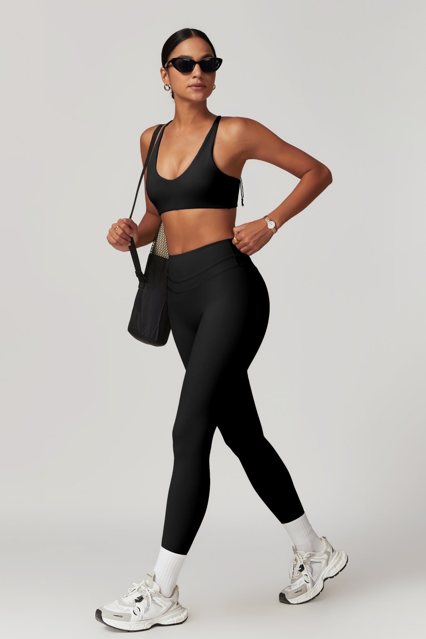 Alexa Sports Bra - Black - Maison and Aurora
