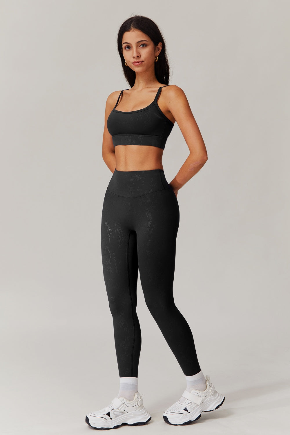 Demi Sports Bra - Black - Maison and Aurora