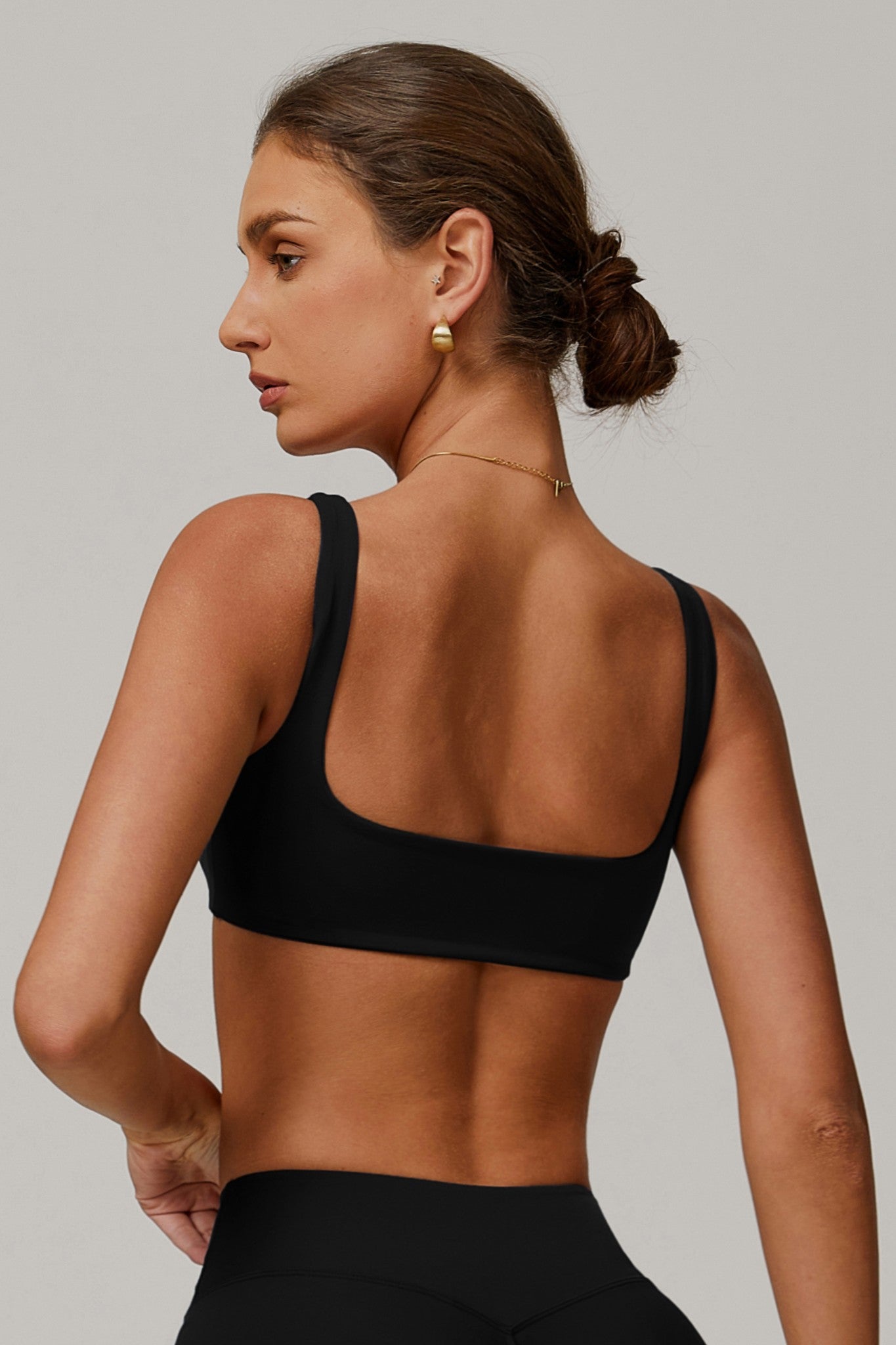 Evelyn Sports Bra - Black - Maison and Aurora
