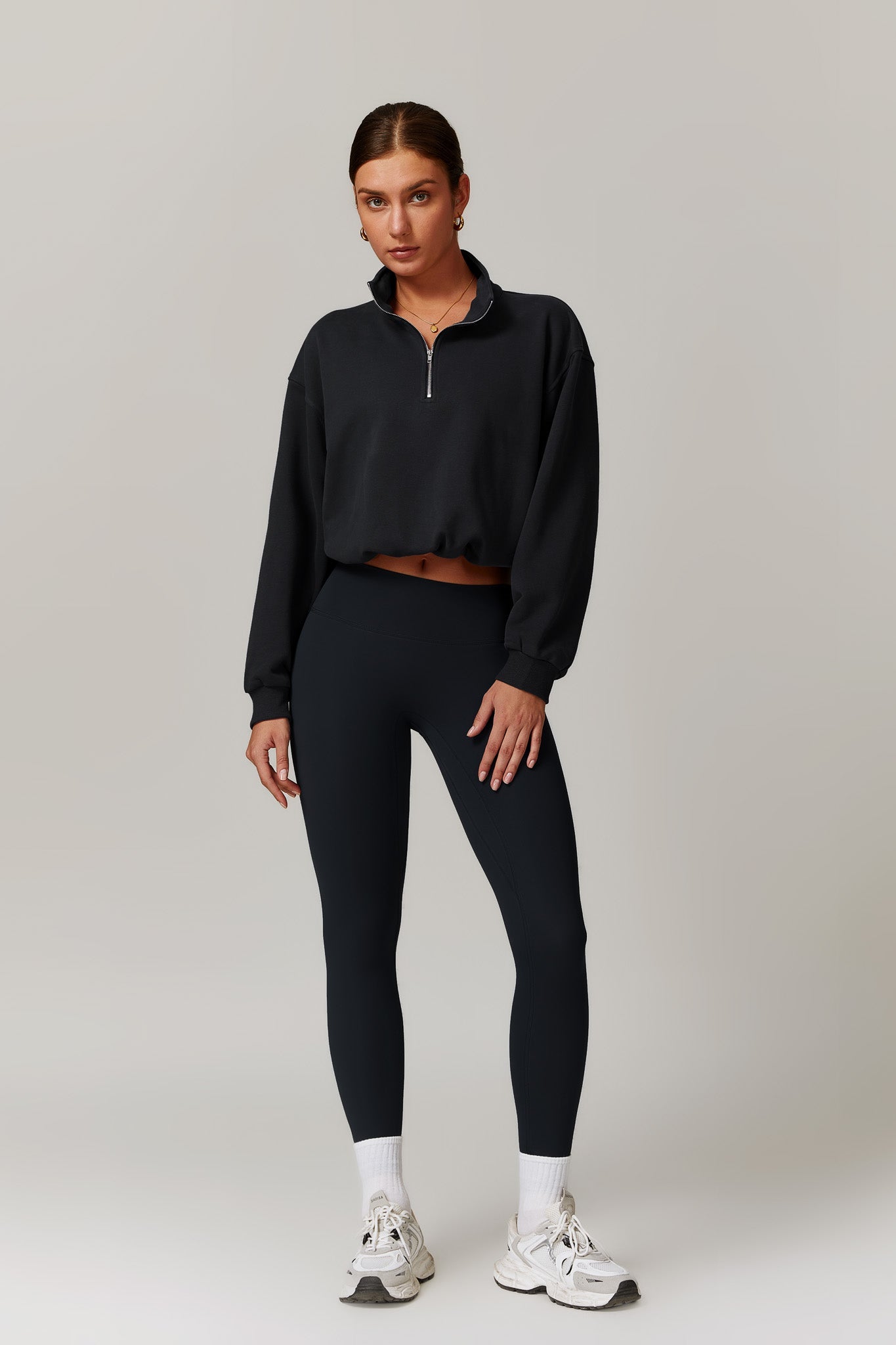 Luna Sweatshirt - Black - Maison and Aurora