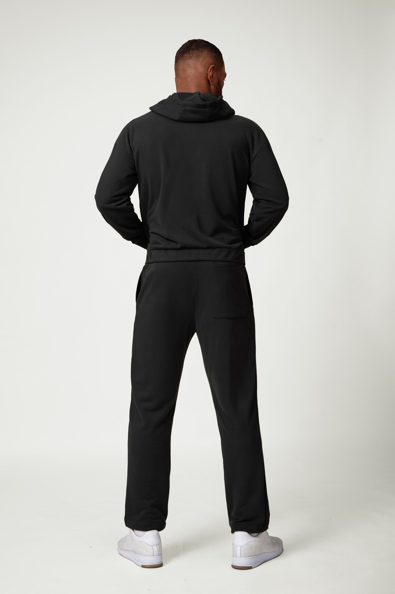 Northfit Sweatshirt - Black - Maison and Aurora