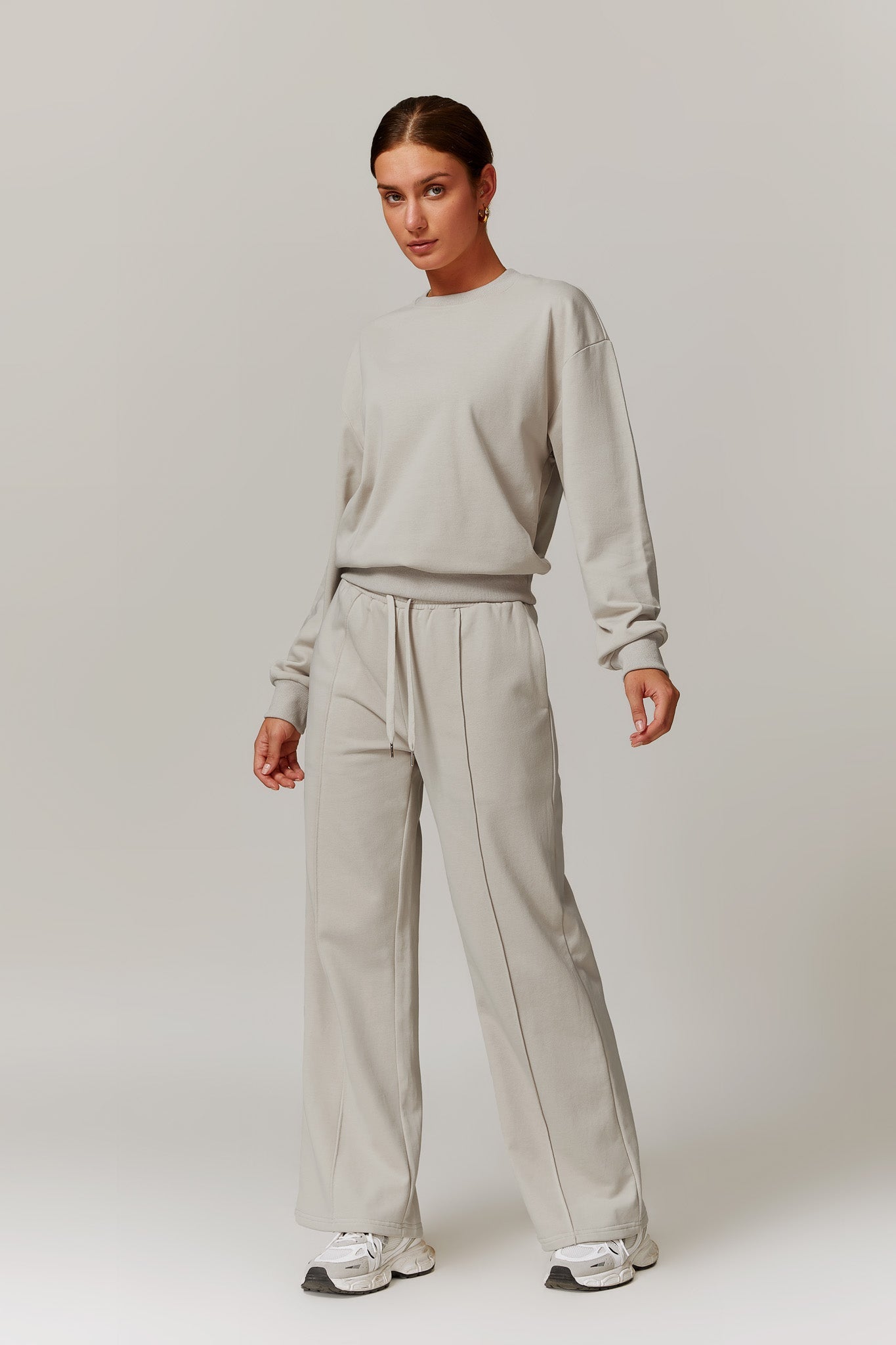 Amber Sweatshirt - Ivory - Maison and Aurora