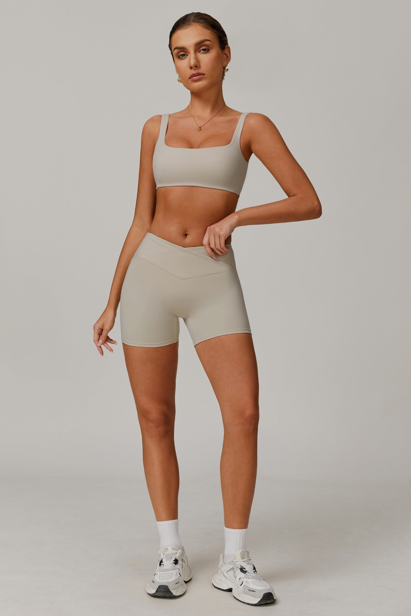 Evelyn Shorts - Ivory - Maison and Aurora