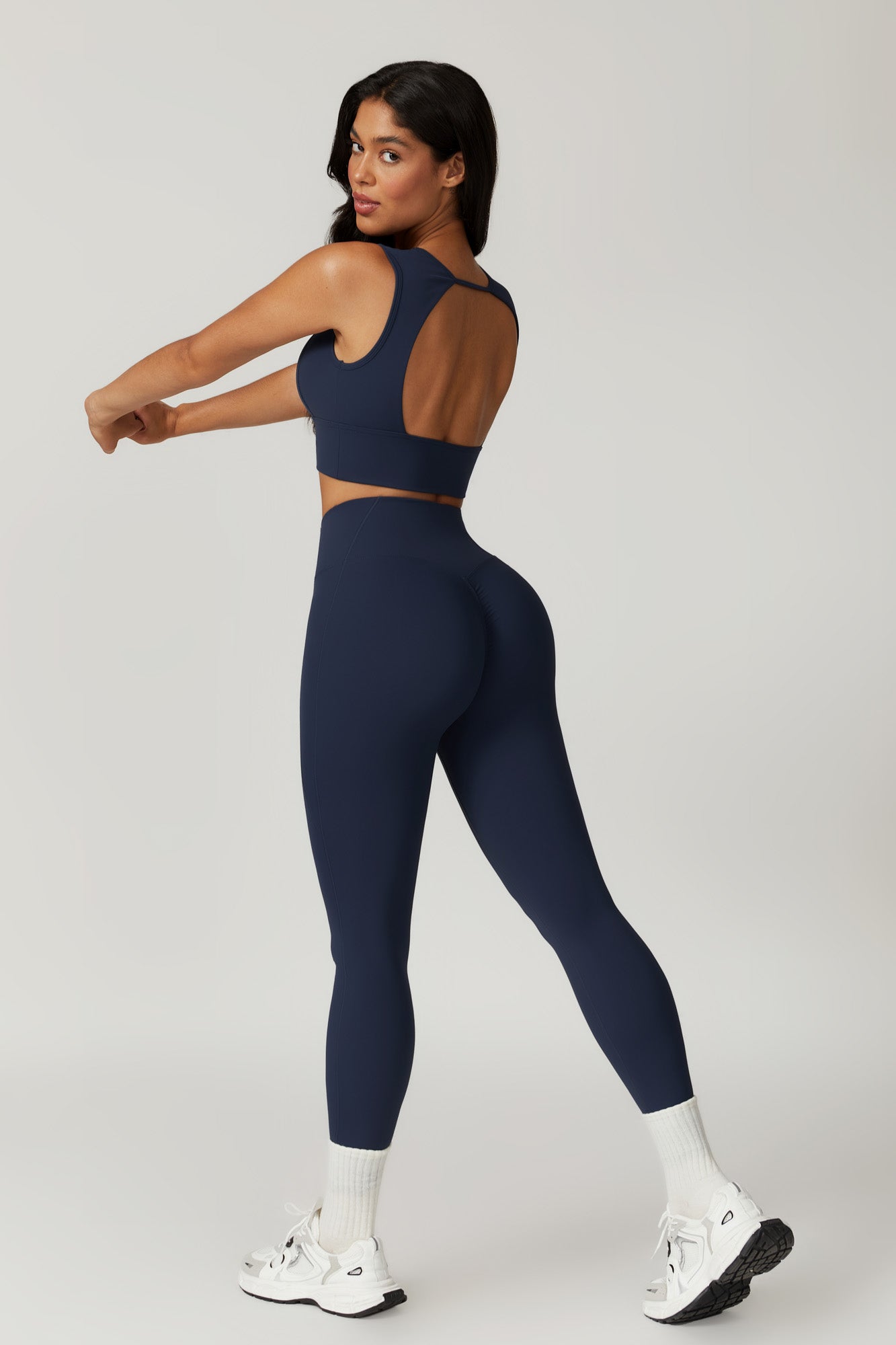 Isla Plunge Sports Bra - Navy - Maison and Aurora