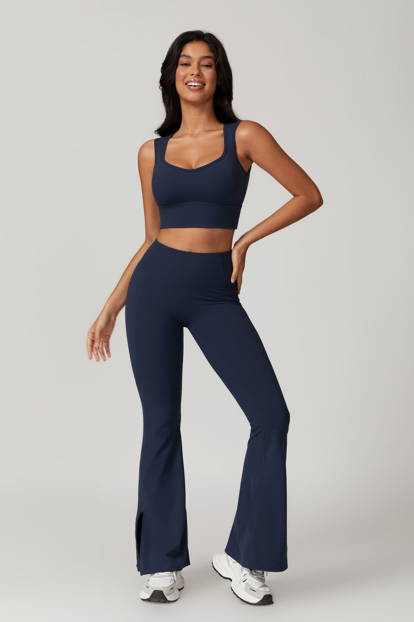 Isla Plunge Sports Bra - Navy - Maison and Aurora