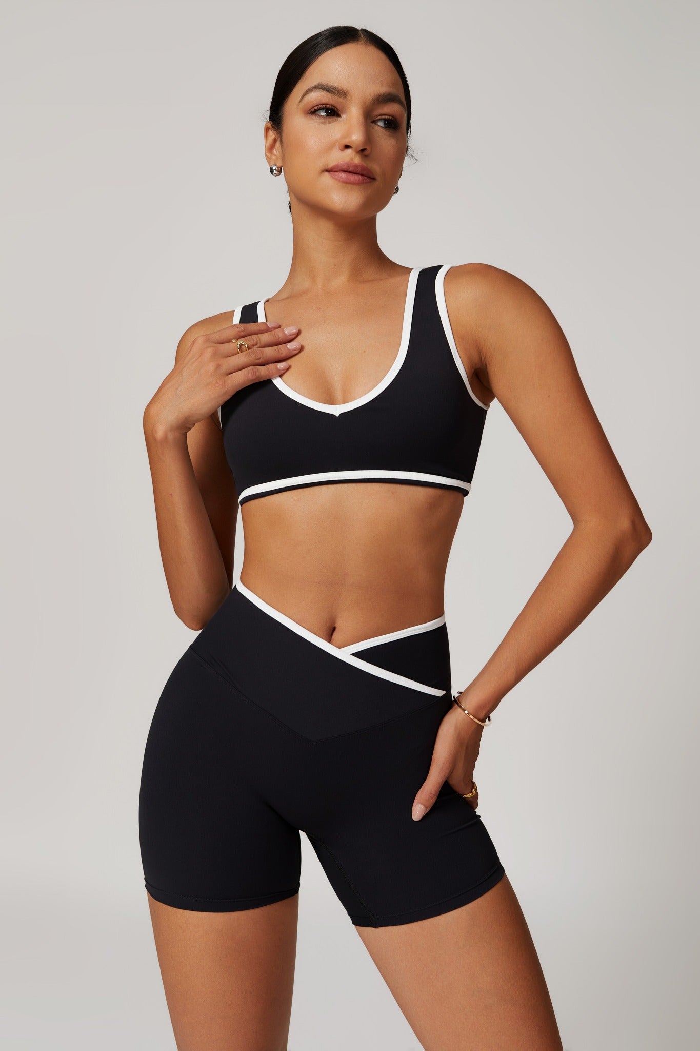 Angel Sports Bra - Black - Maison and Aurora